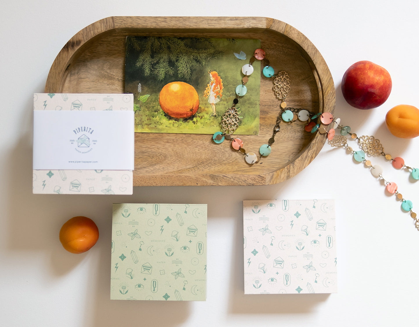 Clementine di Piperita Paper: set 2 mini blocchi 10x10 cm tascabili, pagine bianche, copertine verde e sabbia, perfetti per appunti e memo veloci.