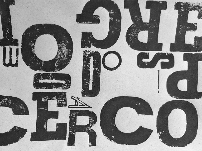 Qual è la differenza tra serif e sans serif?