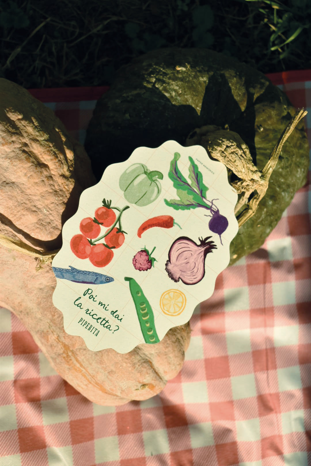 Cartoline di Piperita Paper: illustrazioni originali su carta riciclata, con buste colorate, ideali per natale, auguri, messaggi, piccoli regali o come ricordo.