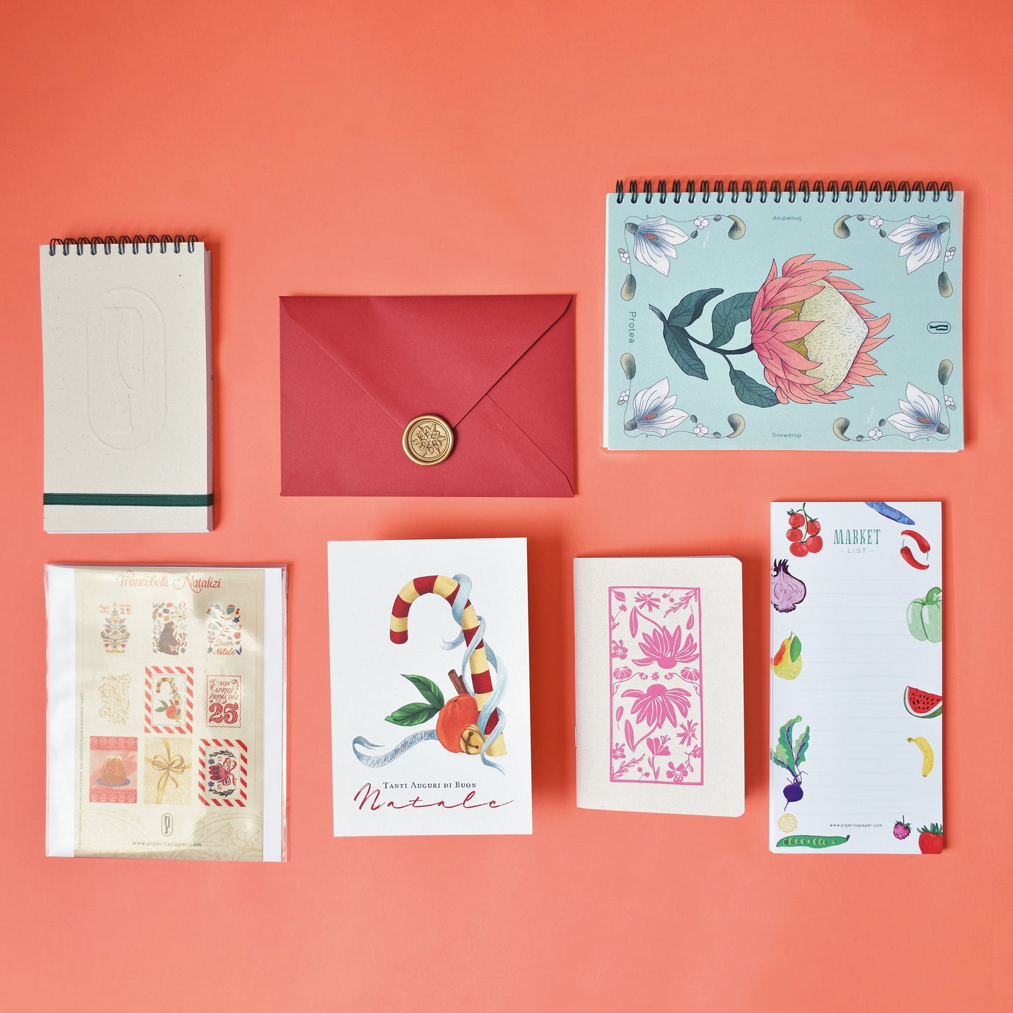 Box regalo di cancelleria curata nei dettagli: quaderni, notes e cartoline natale. Perfetta per chi ama scrivere, progettare, creare. Confezione regalo inclusa.