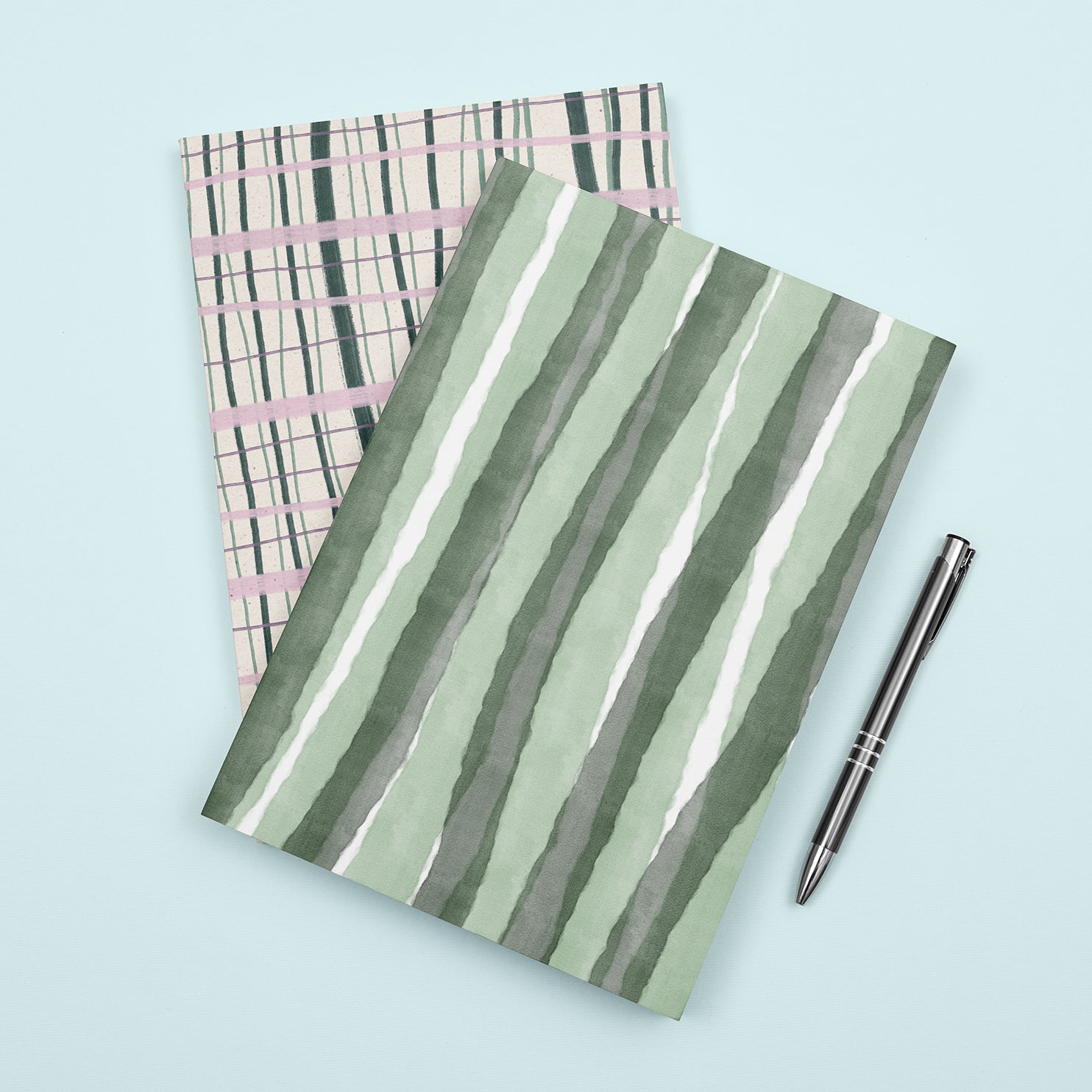 Quaderno per journaling A5 con 40 pagine bianche da 100 gr e copertina in carta riciclata 350 gr. Ideale per scrivere pensieri, riflessioni quotidiane e creatività .