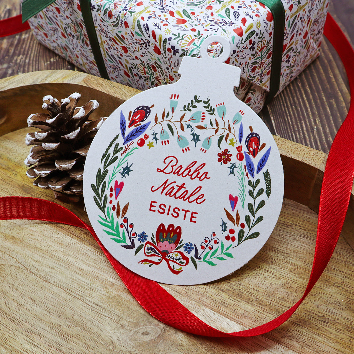 Gift Tag Rudolph di Piperita Paper, originali e colorati. Sono perfetti per decorare i tuoi regali di Natale con stile. Personalizza il retro con un augurio. 