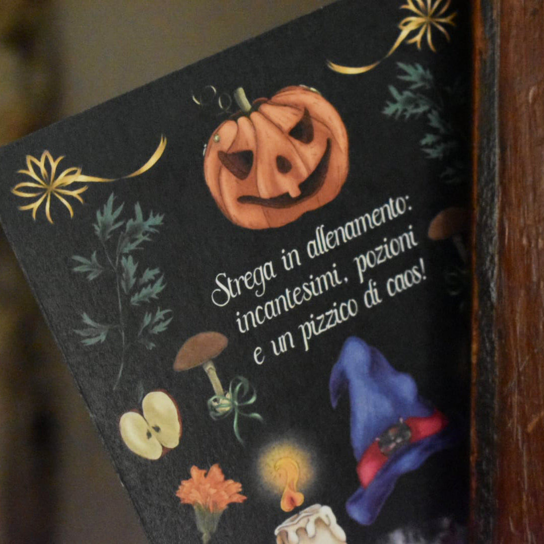 Cartolina Halloween di Piperita Paper con busta arancio, stampa a colori, grafica con zucca perfetta per scrivere i vostri auguri, messaggi o come ricordo.
