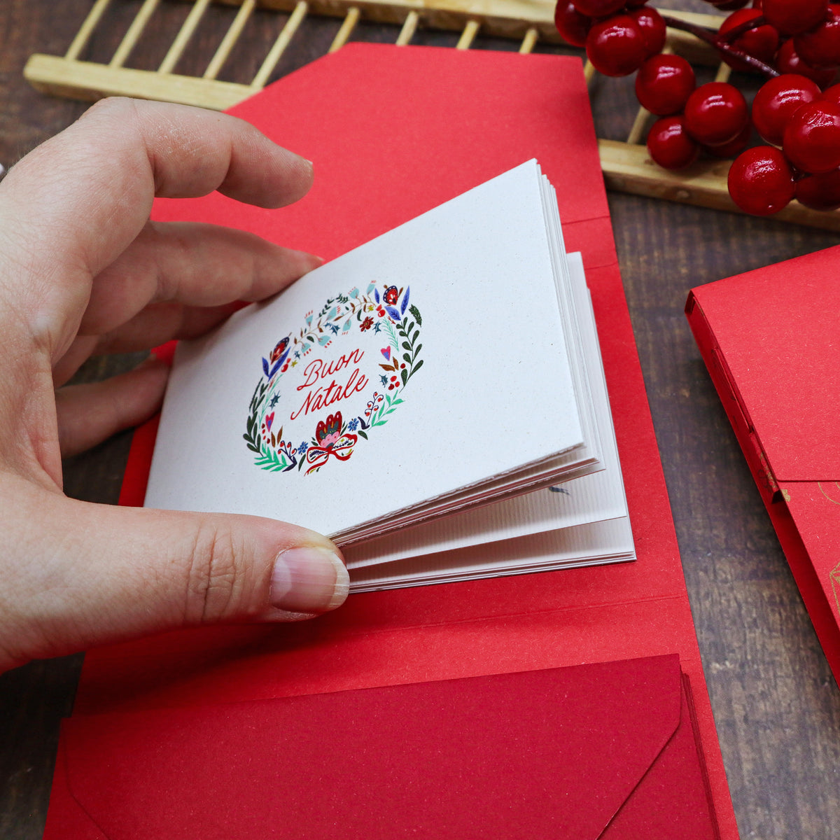 Thank You Card di Natale Menta di Piperita Paper: set di 10 piccole cartoline con buste rosse, perfette per auguri e per decorare pacchi regalo o fiori.