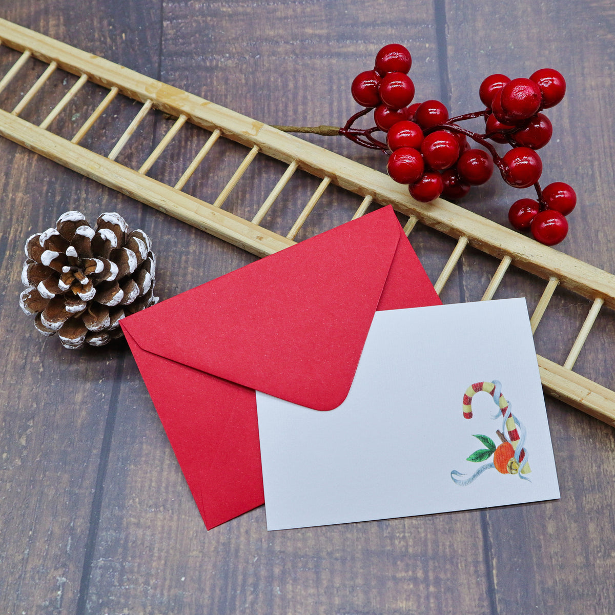 Thank You Card di Natale Menta di Piperita Paper: set di 10 piccole cartoline con buste rosse, perfette per auguri e per decorare pacchi regalo o fiori.